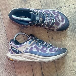 Merrell Womens Antora 3 Trail Running Shoe Size 7 Tan Brown Leopard‎ Sneaker EUC